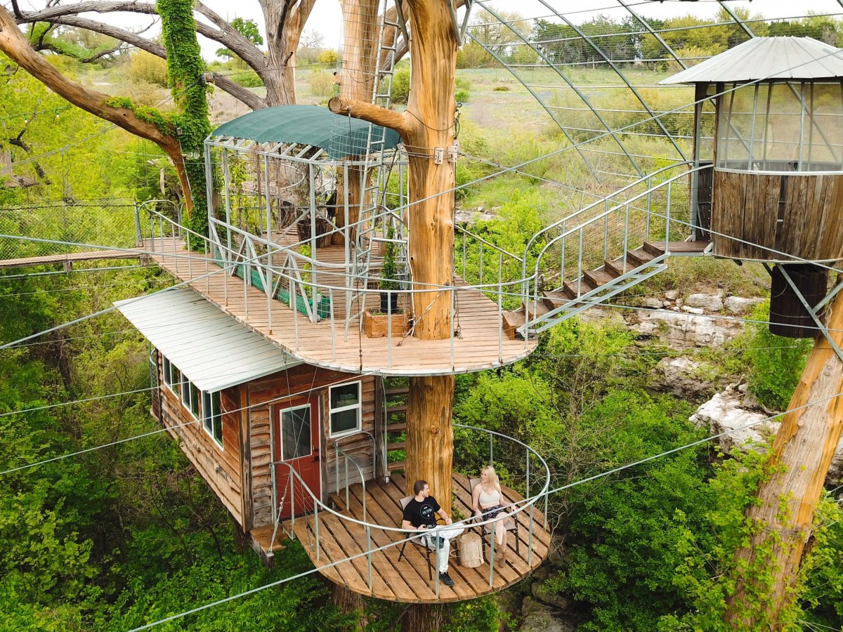 Spend the Night in a Treehouse, Zipline, and More at Cypress Valley Canopy&nbsp;Tours